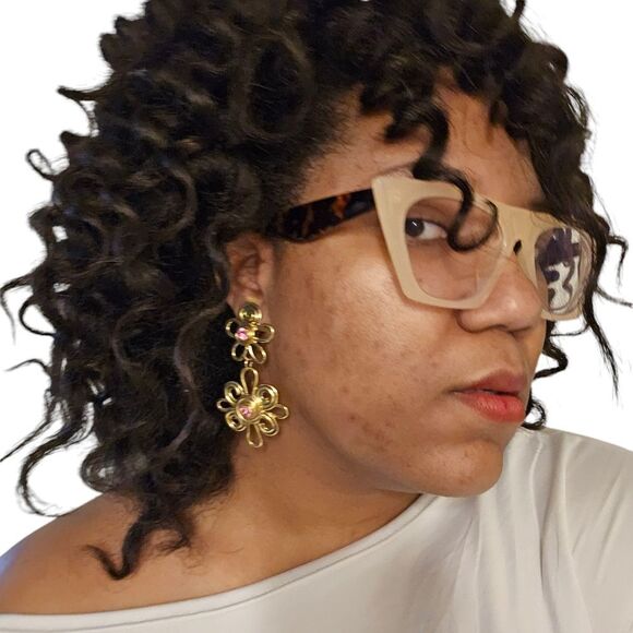 Vintage Avon Gold Metal & Pink Crystal/Glass Rhinestone Flower Dangle Clip-On Ea - Picture 6 of 8